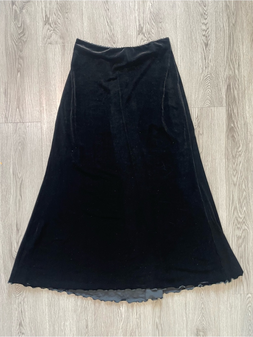 VTG Max Studio velvet velour maxi skirt
